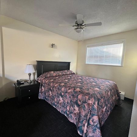 Redford Motel Port Alberni Bagian luar foto