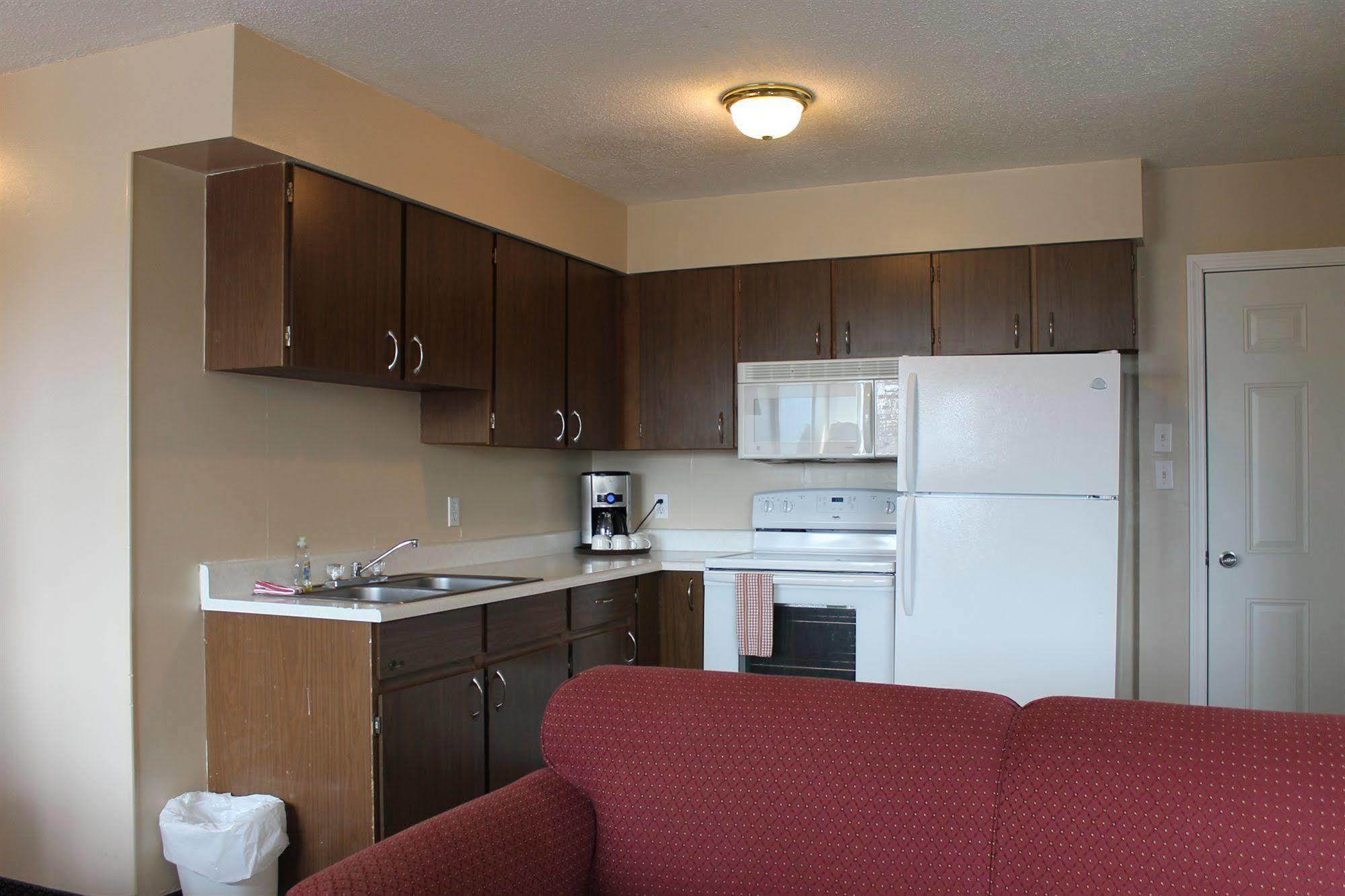 Redford Motel Port Alberni Bagian luar foto
